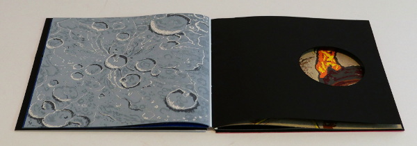 Center divider panel, Moon section